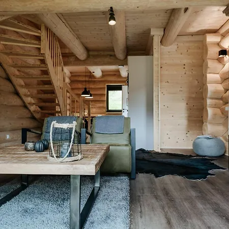 Clofers Leisure شاليه ينغ