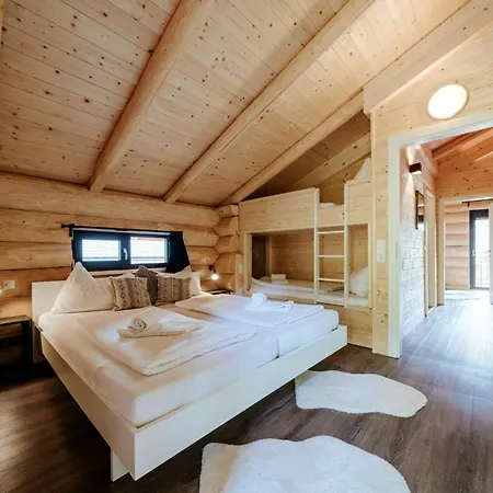 Clofers Leisure Chalet Jenig